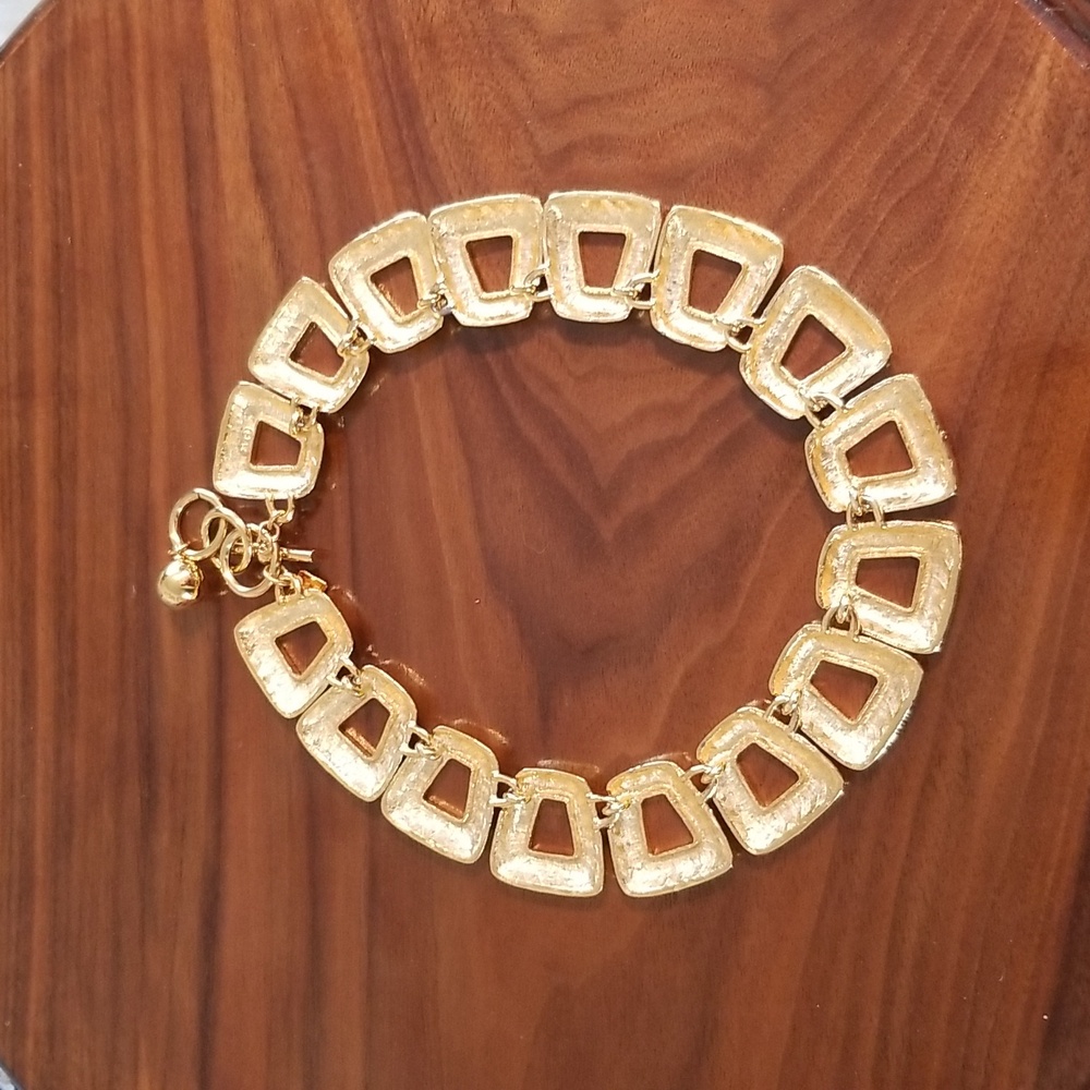 Gorgeous Anne Klein Statement Necklace - Picture 8 of 8